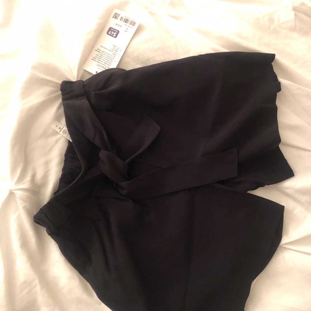 Lululemon Noir Short 5.5”